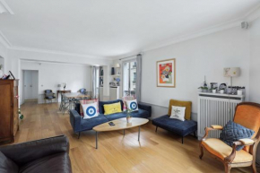 Grand appart 140m² à deux pas de la Tour Eiffel